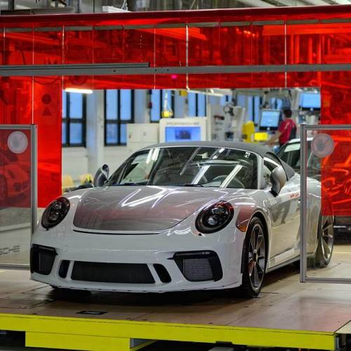 Sale de la línea de producción el último Porsche 911 de la generación 991