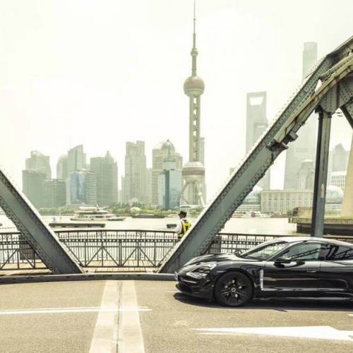 Arranque en China: el Porsche Taycan visita Shanghái