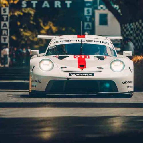 El nuevo Porsche 911 RSR se enfrenta por primera vez a sus rivales en unos test oficiales