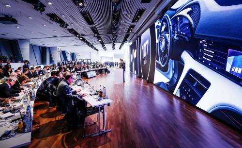 Retransmisión en directo de la conferencia de prensa anual de Porsche Retransmisión en directo de la conferencia de prensa anual de Porsche