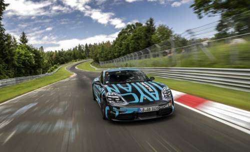 El nuevo Porsche Taycan establece un récord en Nürburgring-Nordschleife