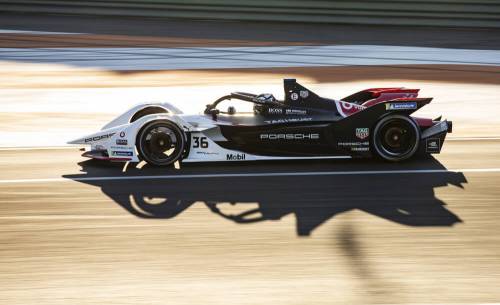 Primeras fotos del Porsche 99X Electric desde Valencia