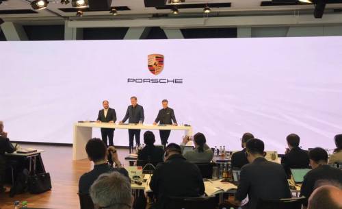 Un año sólido para Porsche: en la pole position de la electromovilidad Un año sólido para Porsche: en la pole position de la electromovilidad