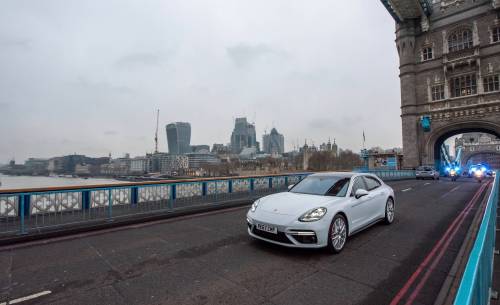 El Panamera Sport Turismo en la fiebre del oro El Panamera Sport Turismo en la fiebre del oro