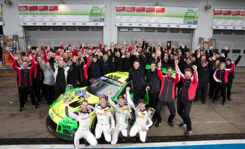 El Porsche 911 GT3 R gana la emocionante carrera de resistencia