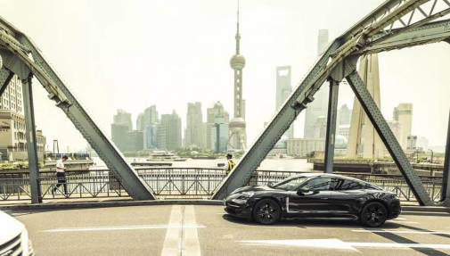 Arranque en China: el Porsche Taycan visita Shanghái