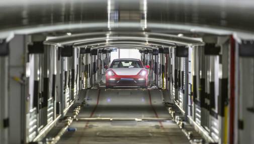 Porsche está reduciendo las emisiones de CO2 gracias al transporte logístico sostenible