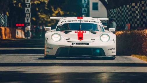 El nuevo Porsche 911 RSR se enfrenta por primera vez a sus rivales en unos test oficiales